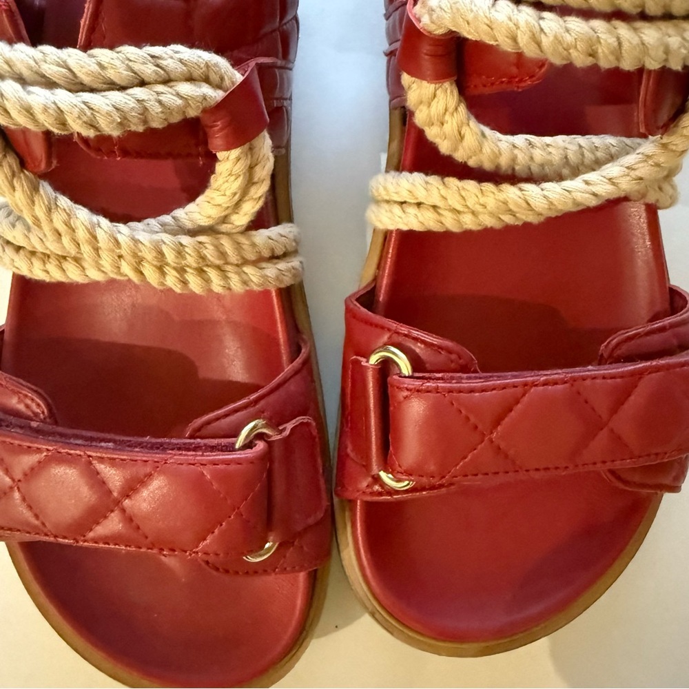 ALOHAS Kids Quilted Red Sandals - Picture 3 of 6
